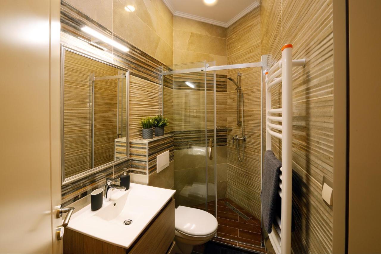 בודפשט Orangehomes 4 Bdrm Apartment View To Synagogue מראה חיצוני תמונה