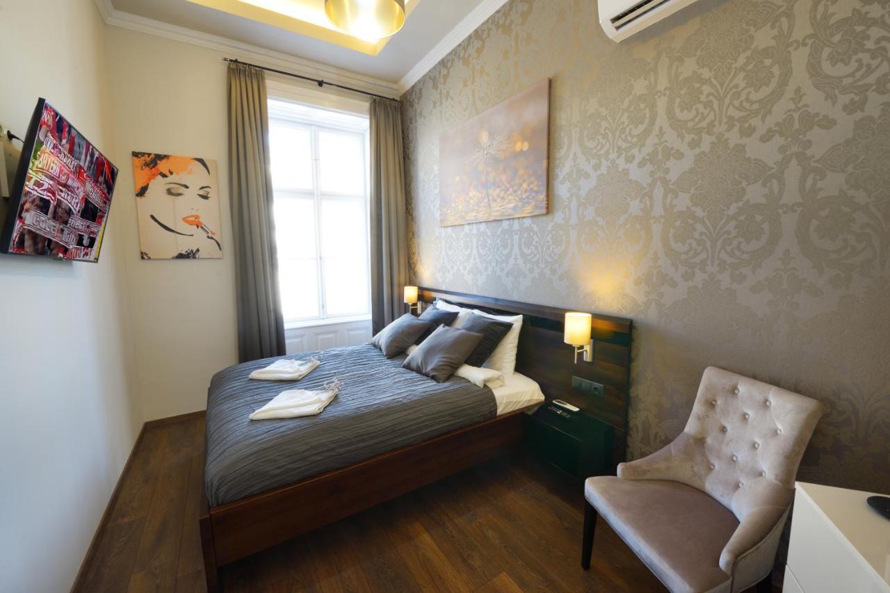 בודפשט Orangehomes 4 Bdrm Apartment View To Synagogue מראה חיצוני תמונה
