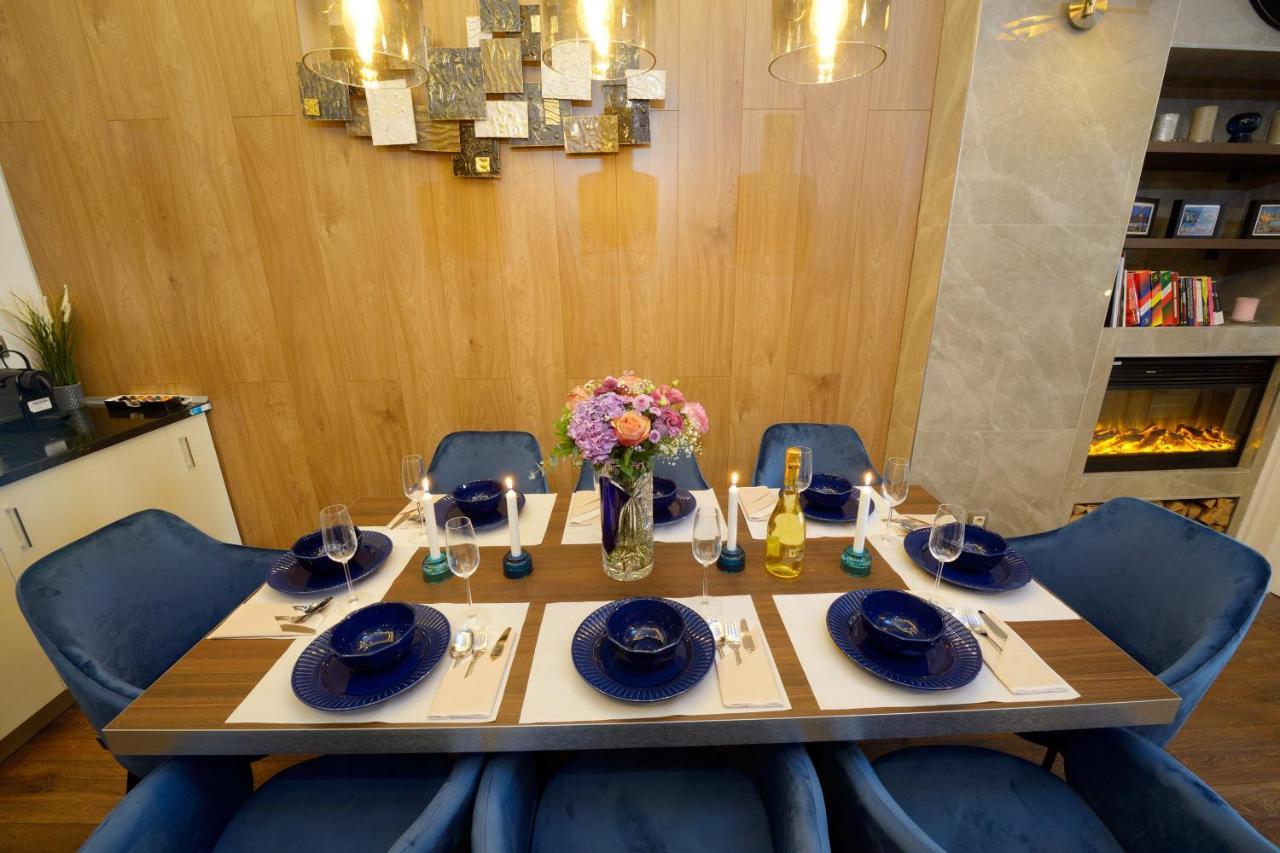 בודפשט Orangehomes 4 Bdrm Apartment View To Synagogue מראה חיצוני תמונה