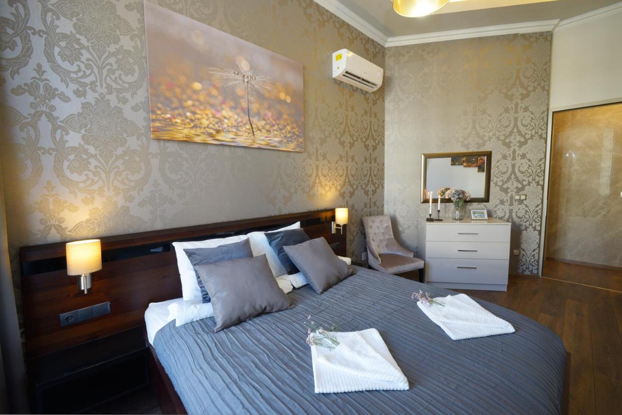 בודפשט Orangehomes 4 Bdrm Apartment View To Synagogue מראה חיצוני תמונה